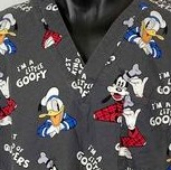Disney Characters Goofy & Donald Medical Scrubs Top - Picture 2 of 5
